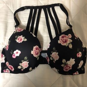 Victoria’s Secret Pink front clasp bra
